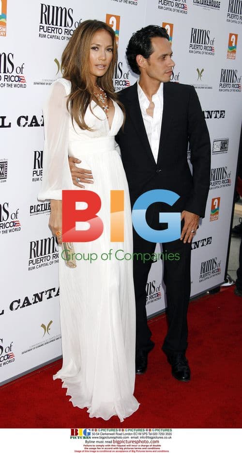Jennifer Lopez and Marc Anthony at 'El Cantante' Premiere