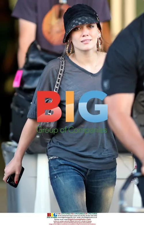 Hilary Duff Arrives for Edmonton Concert