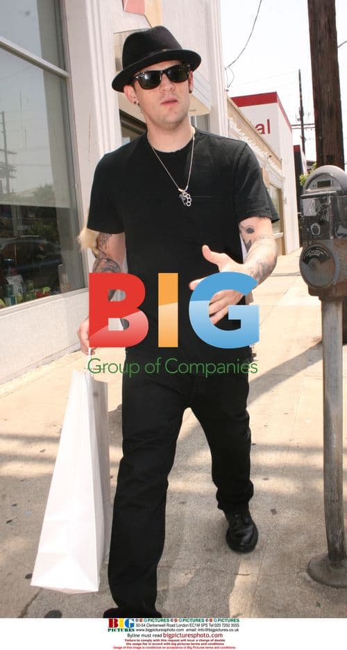 Nicole Richie shopping with Joel Madden