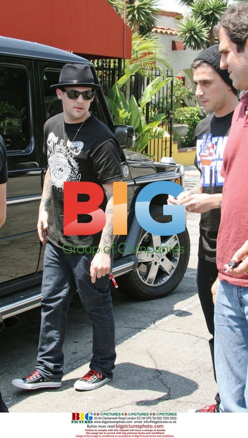 Joel Madden Meets with Good Charlotte Bandmates