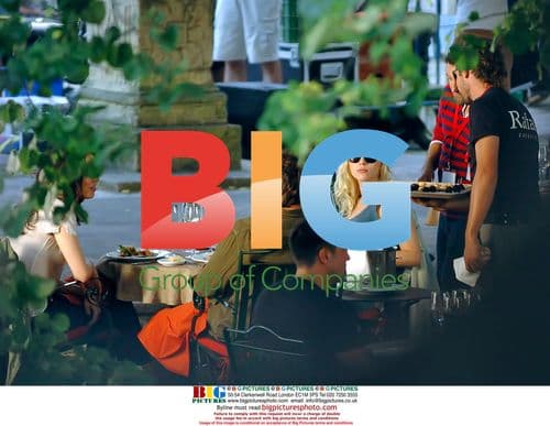 Woody Allen filming in Spain with Bardem and Johansson