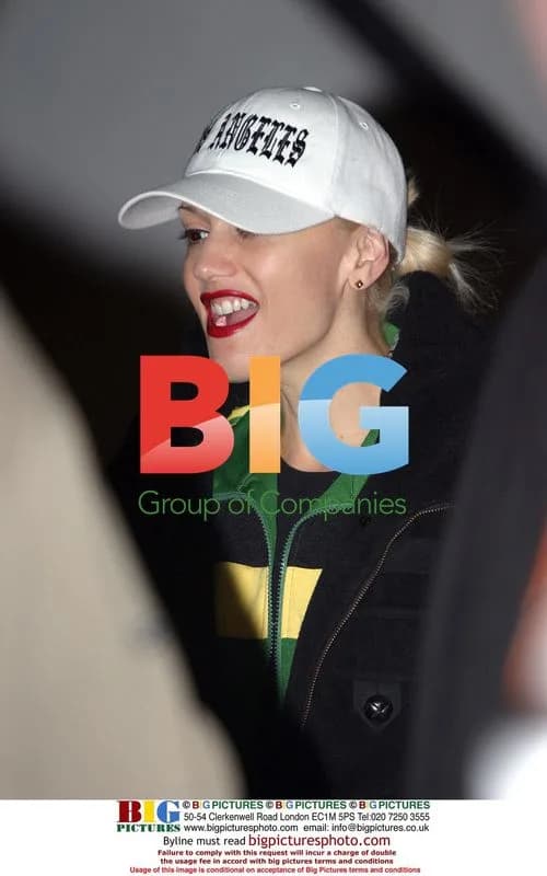 Gwen Stefani Arrives in Perth with Family