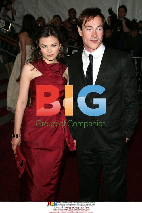 Ginnifer Goodwin and Chris Klein at 2007 Met Gala