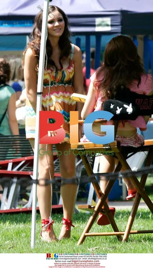 Rumer Willis and Katharine McPhee on movie set