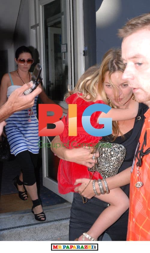 Kate Moss and Sadie Frost at Amy Winehouse gig