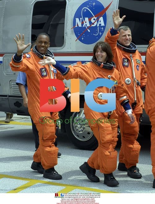 Astronauts head to Complex 39A for STS 118 mission