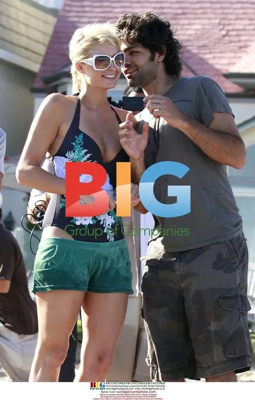 Paris Hilton & Adrian Grenier beach day