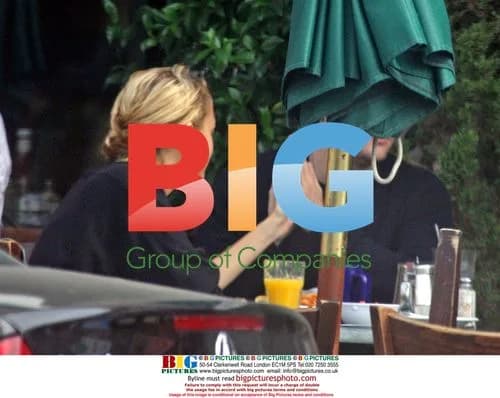 Pregnant Nicole Richie and Joel Madden Enjoy Breakfast