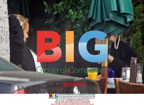 Pregnant Nicole Richie and Joel Madden Enjoy Breakfast