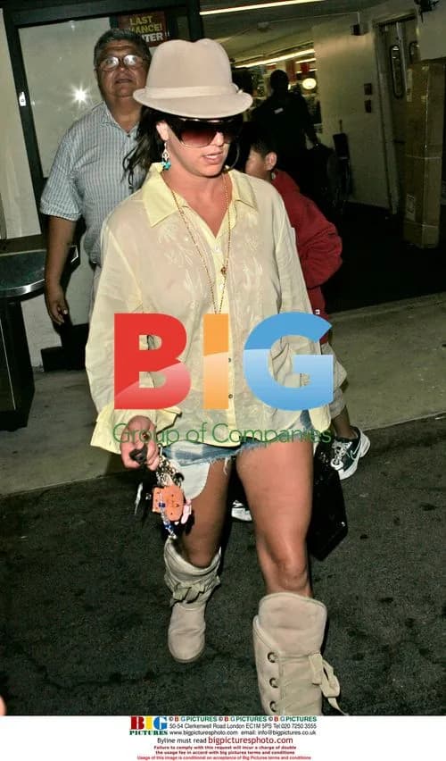 Britney Spears Late Night Supermarket Run