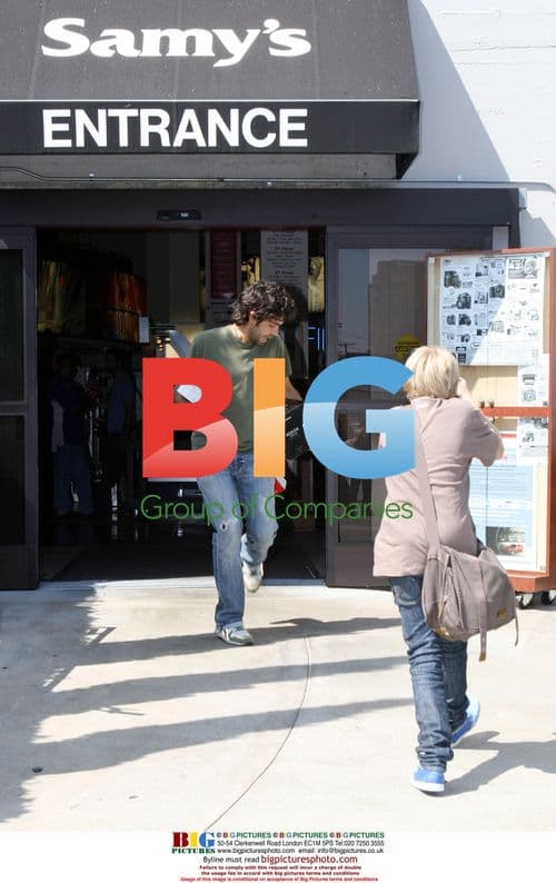 Adrian Grenier purchases Canon Mark III