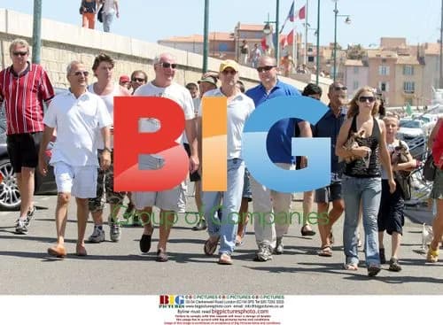 Bruce Willis with friends in Saint-Tropez