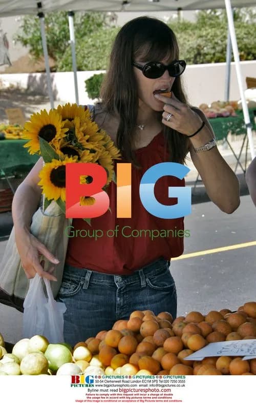 Jennifer Garner at Farmer's Market