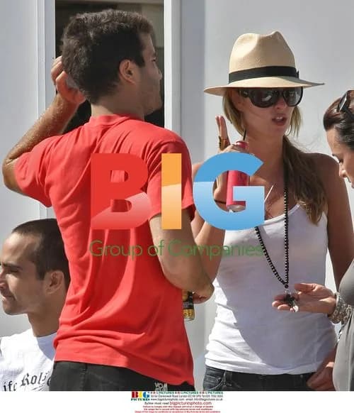 Nicky Hilton Out on the Beach in Malibu