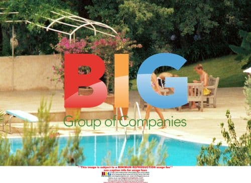 Diana, Sarah & Kids on Holiday in Fayence