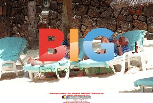 Lady Di's Mother on Vacation in Mauritius