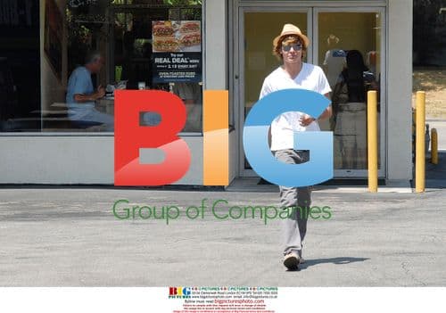 Zac Efron's Casual Gym and Lunch Outing