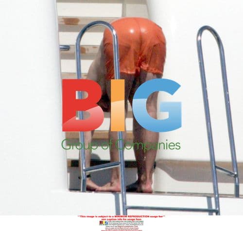 Roman Abramovich and Daria Zhukova in Sardinia