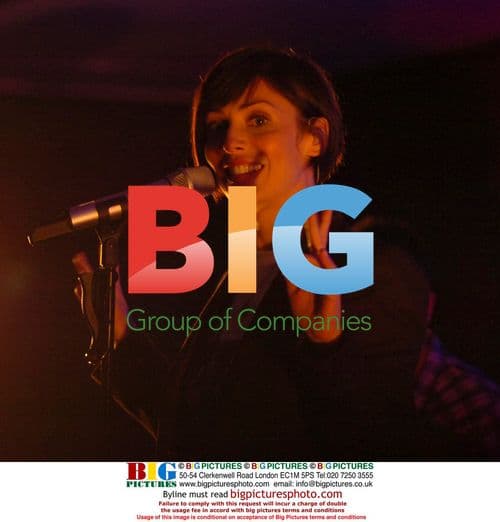 Natalie Imbruglia Performs in London Store