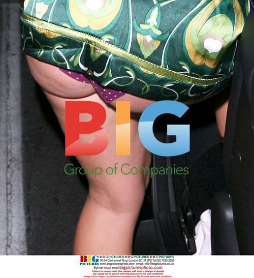 Britney Spears Takes Sons to Cravings Restaurant