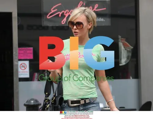 Chanelle Hayes Shopping Trip