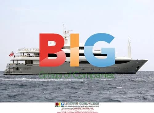 George Clooney enjoys yacht vacation