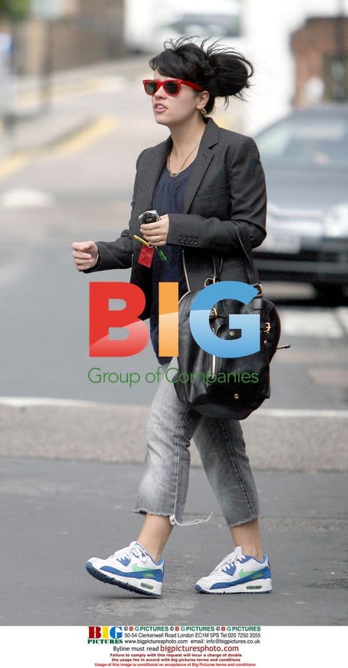 Lily Allen Leaves Home for Shopping Trip