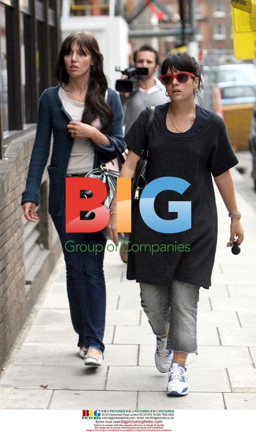Lily Allen Leaving House for Shopping
