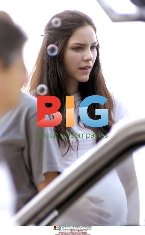 Katharine McPhee on set of 'House Bunny'