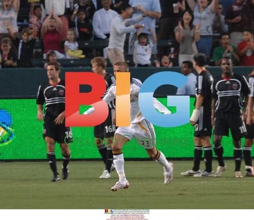 Beckham Celebrates First Galaxy Goal