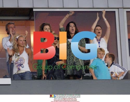 Victoria and Brooklyn Beckham Celebrate David's Goal