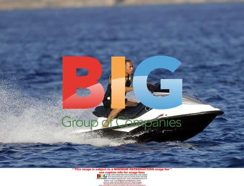 Lewis Hamilton and friends water skiing