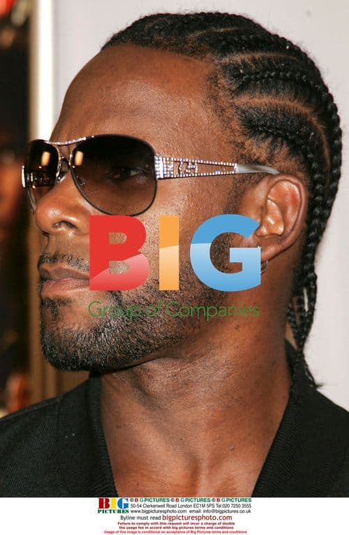 R. KELLY at 'Trapped in the Closet' Premiere