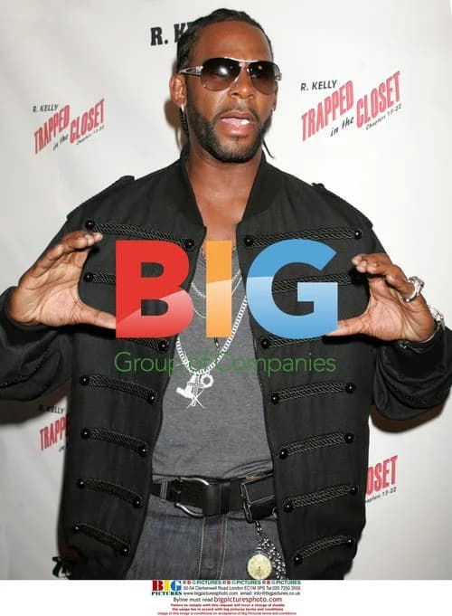 R. KELLY at 'Trapped in the Closet' Premiere
