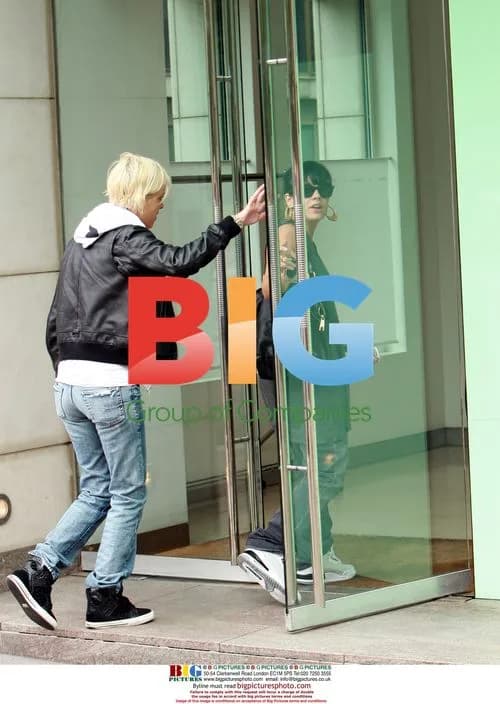 Lily Allen Leaving Home To Dine at Nobu