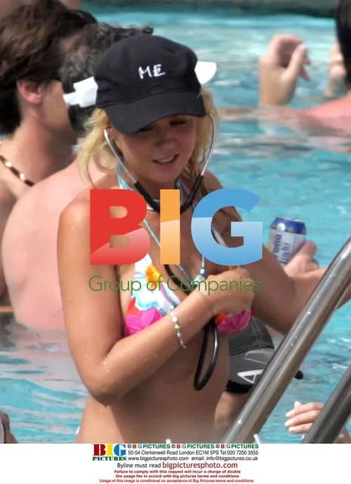 Tara Reid's Mexico Vacation