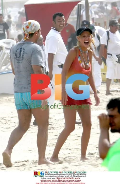 Tara Reid on vacation in Los Cabos, Mexico