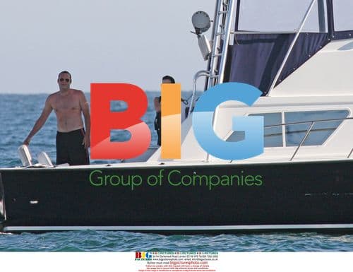 Vince Vaughn's Malibu Boat Exit