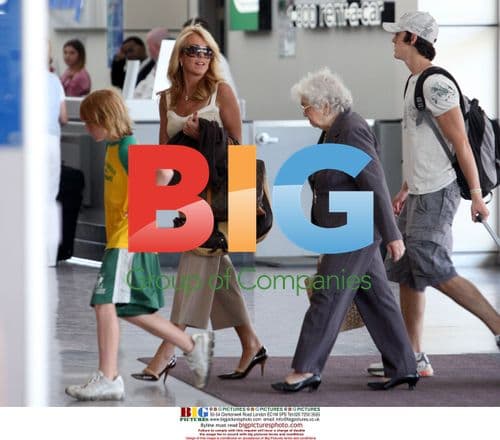 Lohan Family Visit Lindsay in Rehab