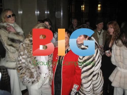 Rihanna Arriving at NYC Charity Gala