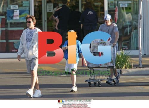 Ali and Lindsay Lohan Take Break at Rehab