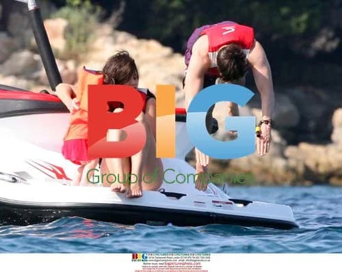 Tom Cruise, Katie Holmes and Suri on Family Holiday