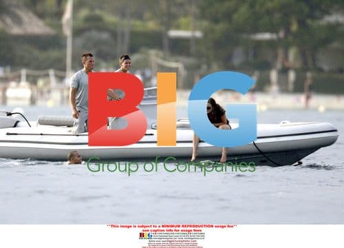 Lewis Hamilton Enjoys Vacation in France