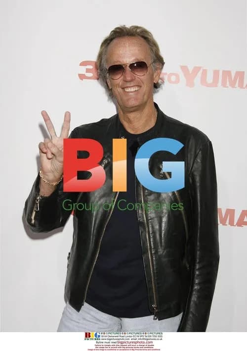Peter Fonda at '3:10 to Yuma' Premiere