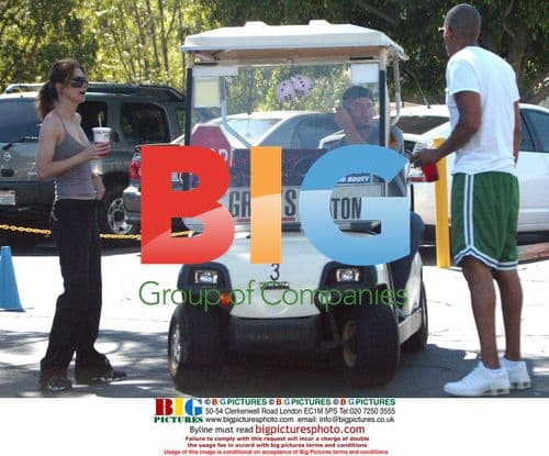 Ellen Pompeo confronts crew over sexist sticker