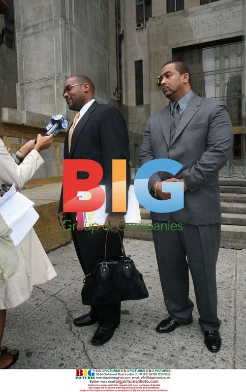 Foxy Brown's attorney leaves court