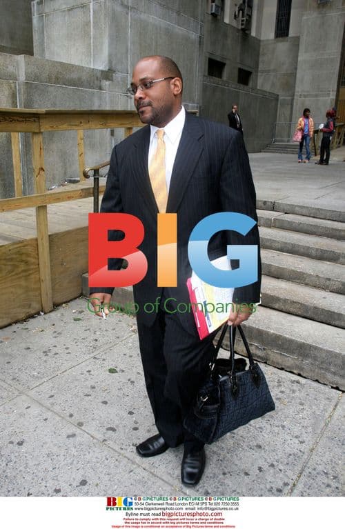 Foxy Brown's Attorney Leaves Court with Her Bag