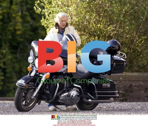 Rutger Hauer Leaves Hotel to Film "Starting Over"