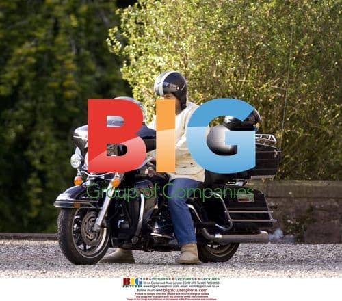 Rutger Hauer on set of 'Starting Over'