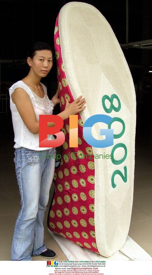 Massive 2-meter Cloth Shoe Blessed for Beijing 2008 Olympics